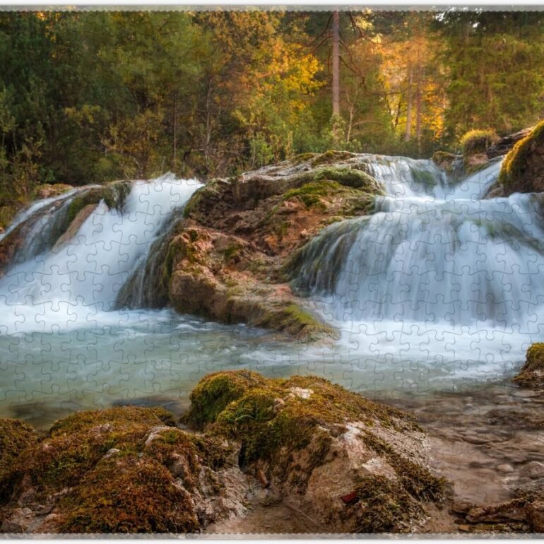 Puzzel van waterval in Karwendel