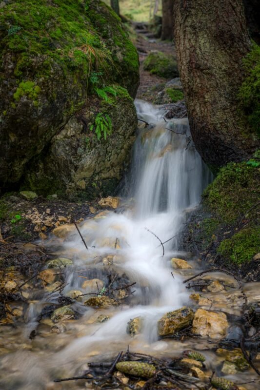 Vertical view through the valley towards the mountains