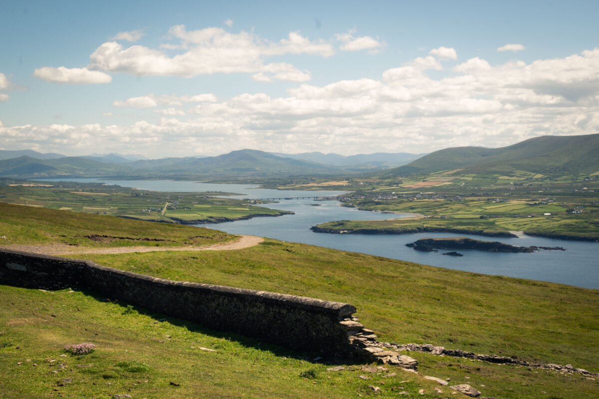 Avondlicht over de kliffen van Kerry